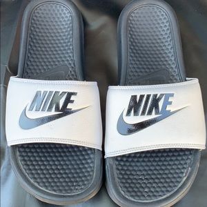 Men’s Nike slip ons